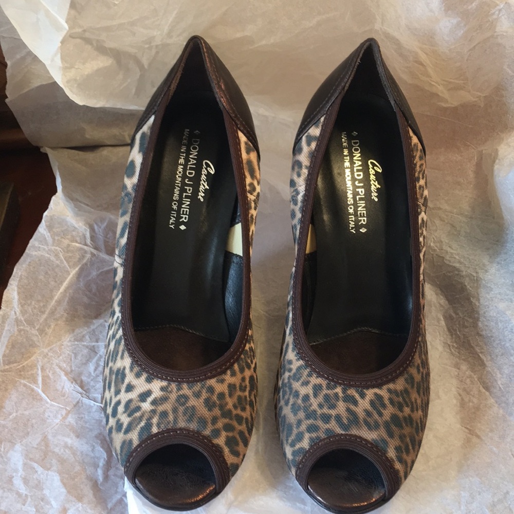 Donald Pliner NEW Animal Print Shoes  Size 7 1/2